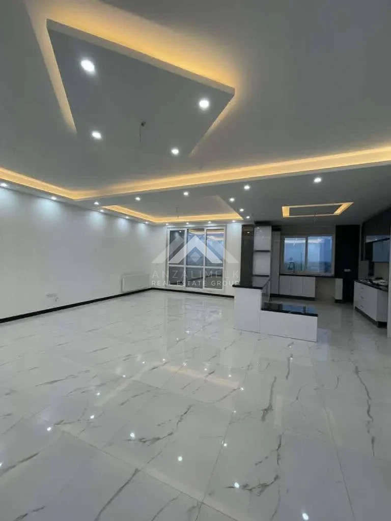 فروش آپارتمان 160 متری سه خواب با تمام امکانات واقع در خیابان پاسداران